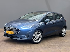 Ford Fiesta - 1.0 EcoBoost Hybrid Titanium Stoelverwarming | Stuurverwarming | Parkeersensoren | 16'' LM