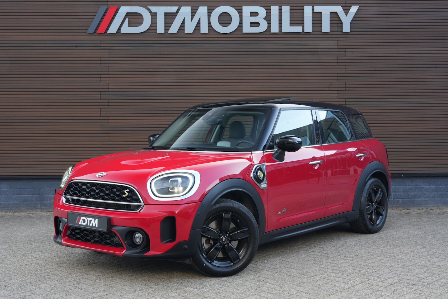 MINI Countryman - Mini 2.0 Cooper S E ALL4 | Memory Seats | Harman/Kardon | Panoramadak | Head-Up - AutoWereld.nl