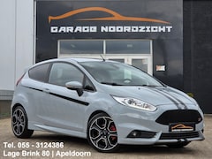 Ford Fiesta - 1.6 ST200 200PK NAVIGATIE|CRUISE CONTROL|CAMERA|PDC VOOR&ACHTER|ECC/AIRCO|GETINT GLAS|STOE