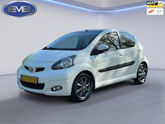 Toyota Aygo - 1.0-12V Dynamic Navigator, 5 deurs