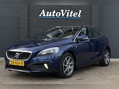 Volvo V40 Cross Country - 1.6 T4 180 PK Automaat Ocean Race | Trekhaak | Panodak | Camera | Sportleder | Memory