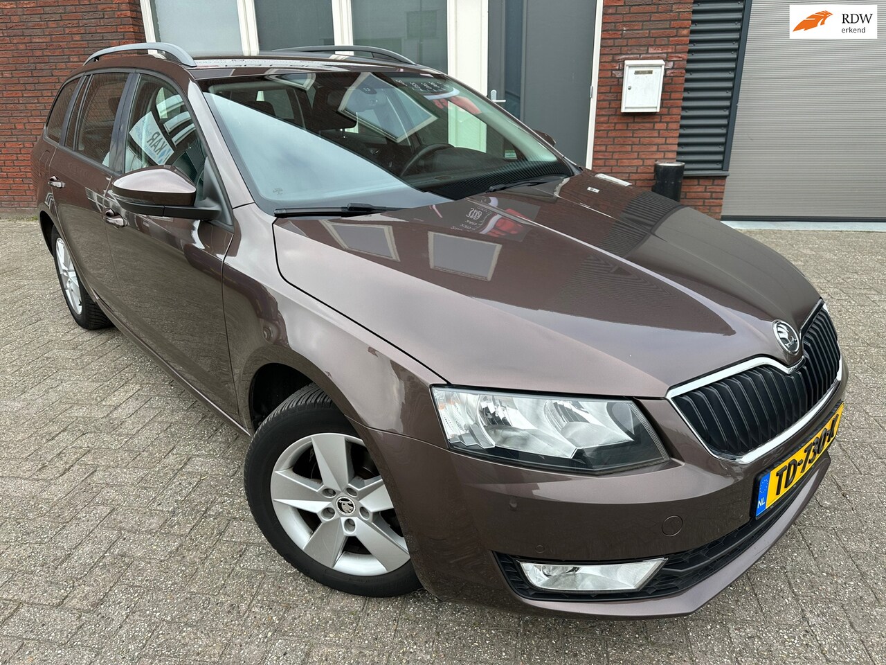Skoda Octavia Combi - 1.2 TSI Greentech Ambition Businessline / Navi / PDC / Cruise - AutoWereld.nl
