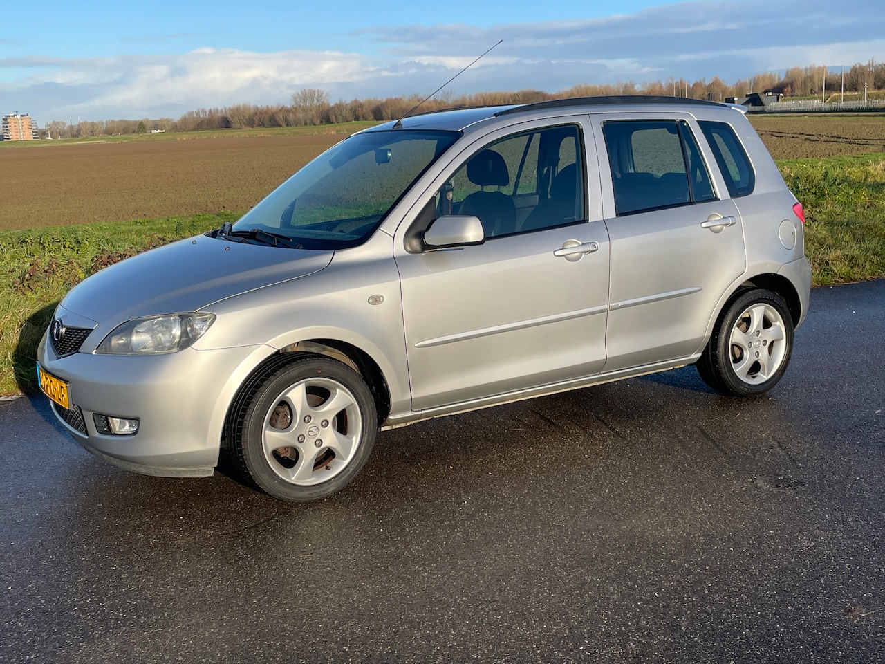 Mazda 2 - 1.6 Sportive Airco, trekhaak ,APK, NAP. - AutoWereld.nl