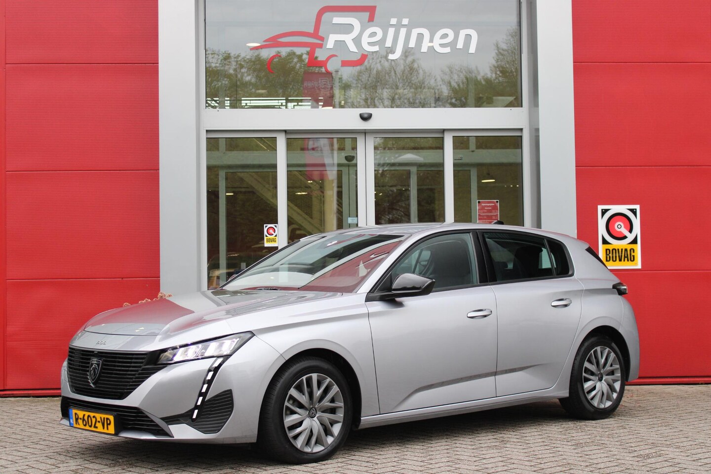 Peugeot 308 - 1.2 110PK ACTIVE PACK BUSINESS | NAVIGATIE | PARKEERSENSOREN ACHTER | DRAADLOZE APPLE CARP - AutoWereld.nl