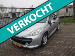 Peugeot 207 - 1.4 X-line