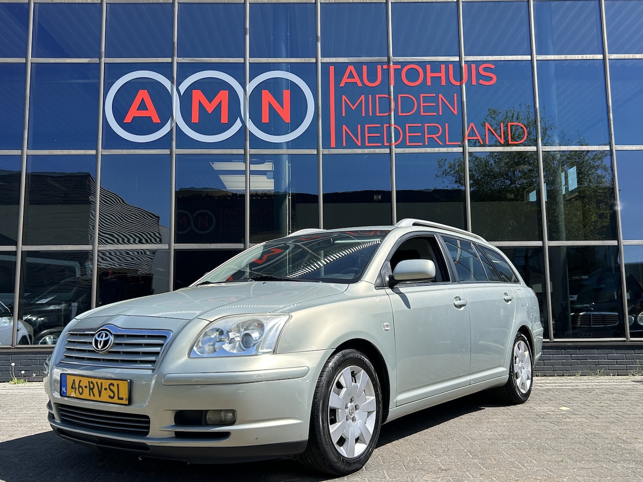 Toyota Avensis Wagon - 1.8 VVTi Linea Sol Elekpakket,Airco,Trekhaak - AutoWereld.nl