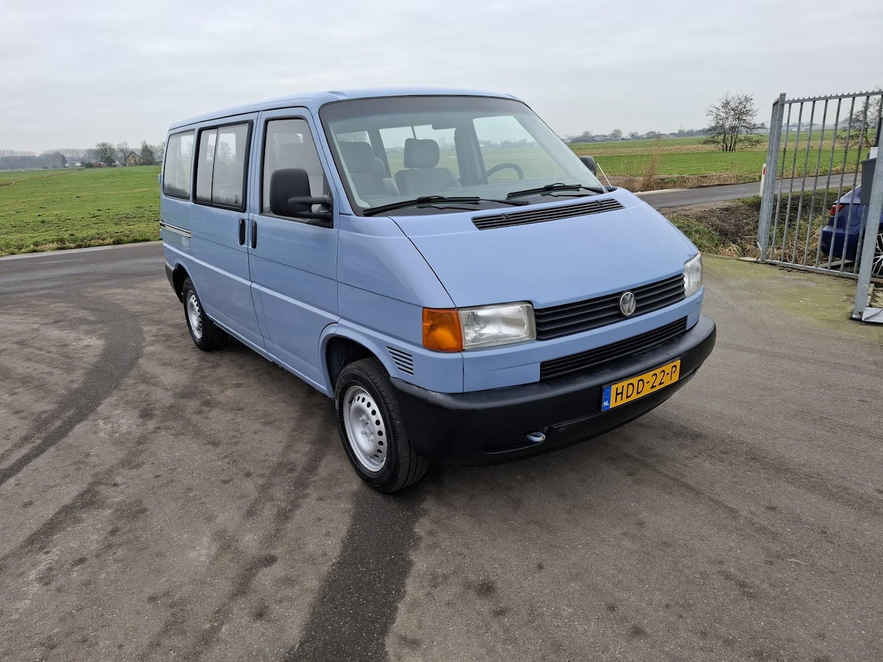 Volkswagen Transporter - T4 2.5 BENZINE 9 PERSOONS! ZGAN! - AutoWereld.nl