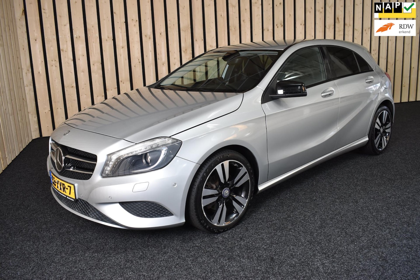 Mercedes-Benz A-klasse - 180 Ambition 86dkm Navi LED PDC V+A Cruise Clima 18" Nwe APK - AutoWereld.nl