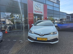 Toyota Auris - 1.8 Hybrid Business