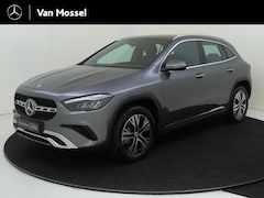 Mercedes-Benz GLA-Klasse - 250 e Luxury Line Sfeerverlichting / Carplay / Winterpakket
