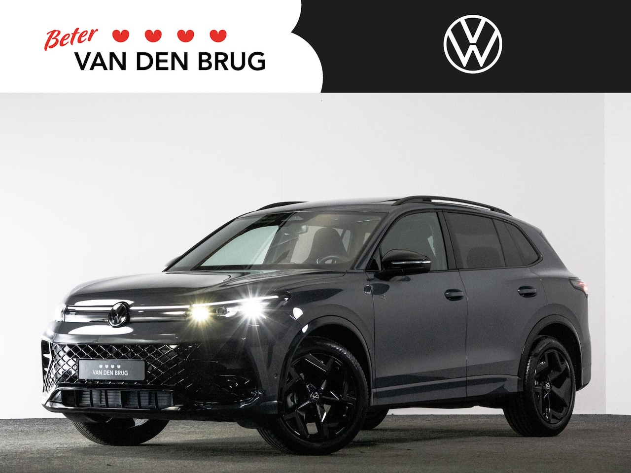 Volkswagen Tiguan - R-Line 1.5 eTSI 150 pk Automaat | LED Plus | Black Style | Panoramadak | Camera | Adaptiev - AutoWereld.nl