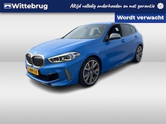 BMW 1-serie - M135i xDrive High Executive / Pano / Navigatie / Head-up display / Memory seats / Lichtmet