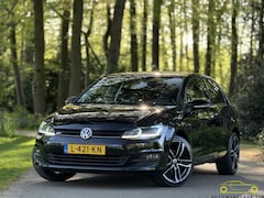 Volkswagen Golf - 7 1.2 TSI R-line Look / LED / 18''