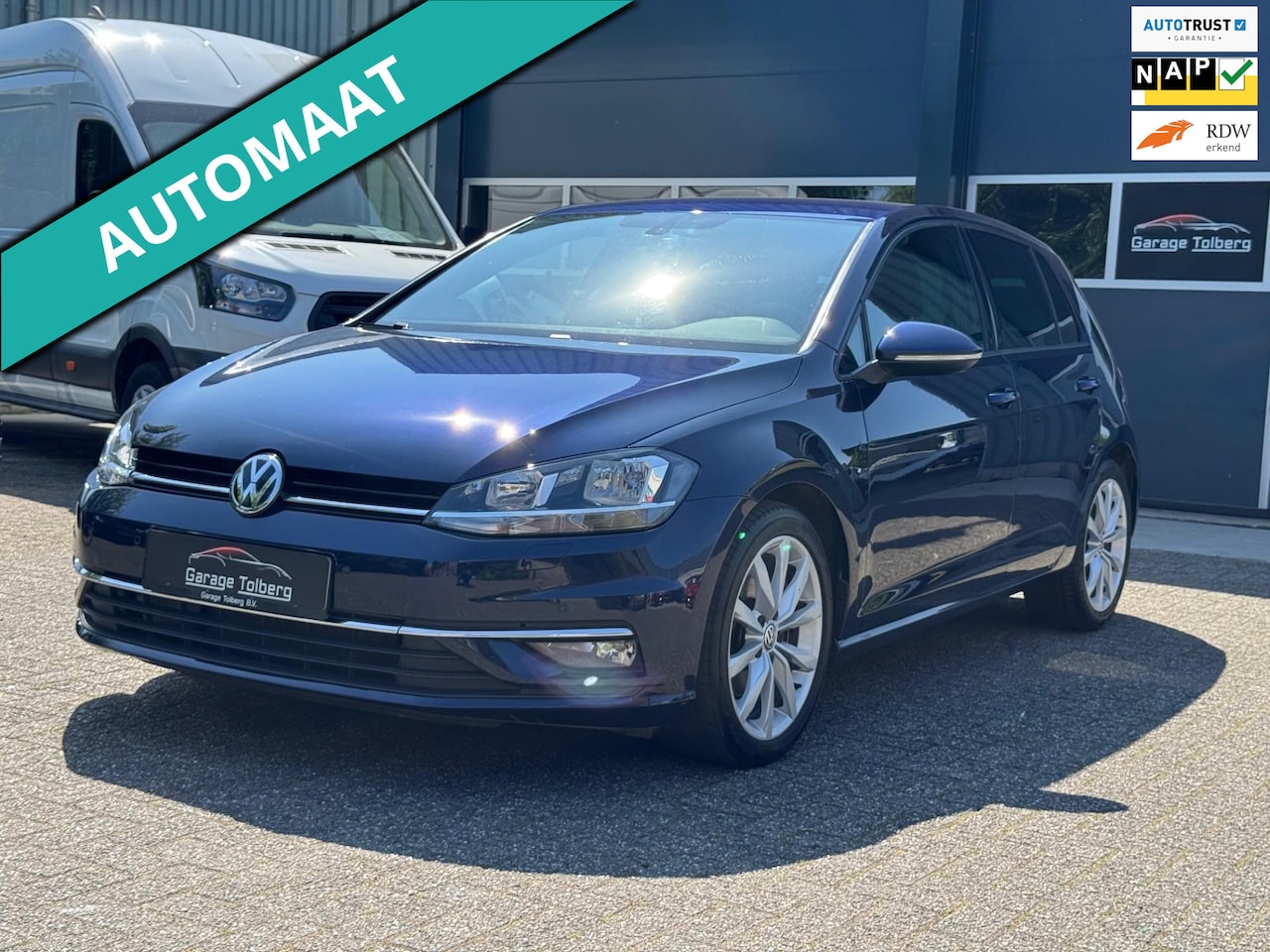 Volkswagen Golf - 1.5 TSI Highline met alcantara sterrenhemel/atlantic blue/automaat/clima/ - AutoWereld.nl