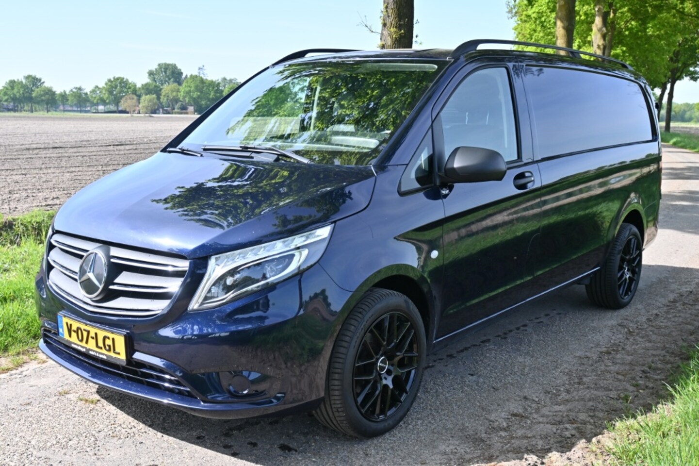 Mercedes-Benz Vito - 116 CDI Lang Aut. | Leder | Stoelverw. | Camera | Carplay - AutoWereld.nl