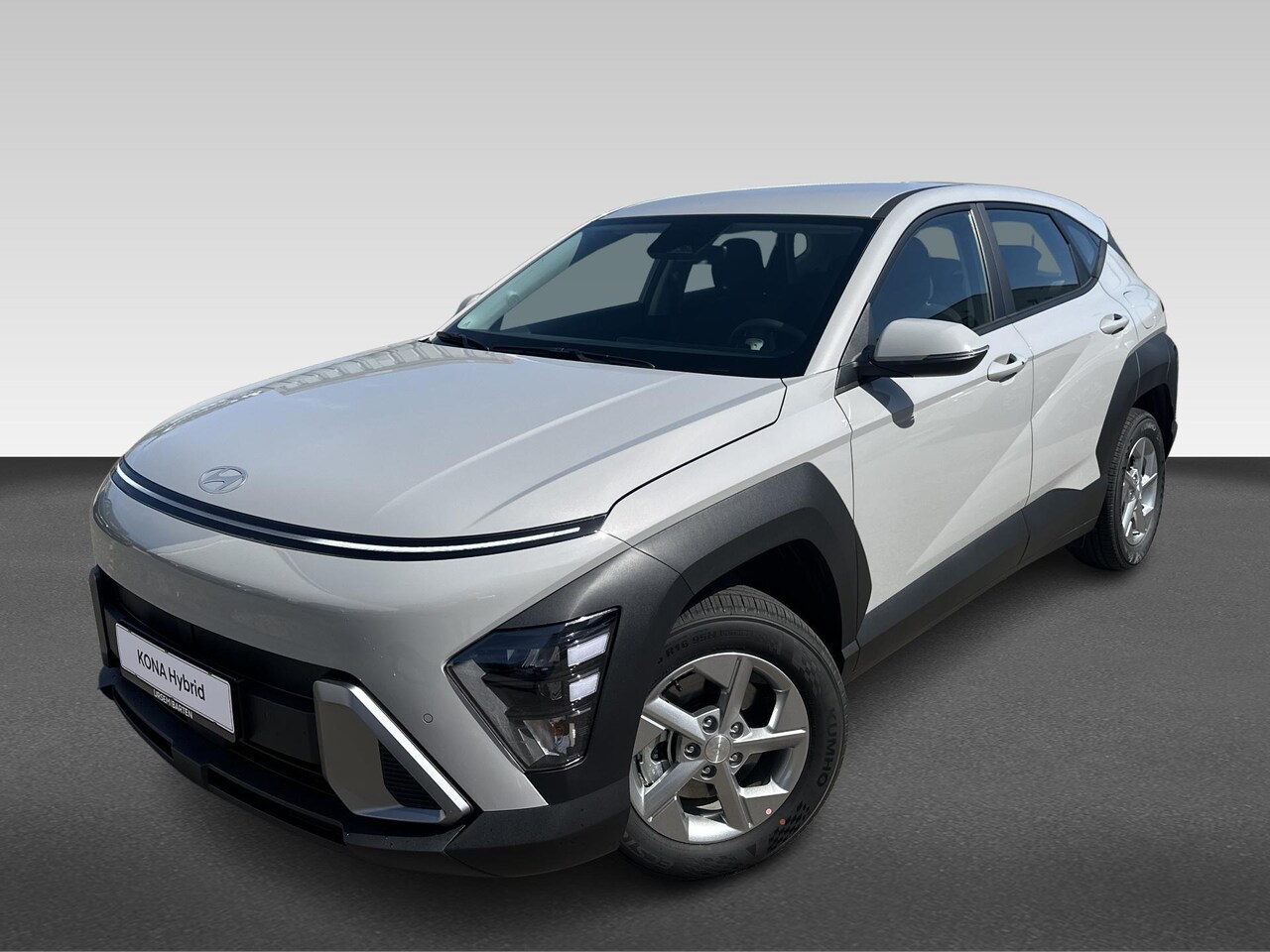 Hyundai Kona - 1.6 GDI HEV Comfort VAN: €36.090 VOOR: €33.090 - AutoWereld.nl