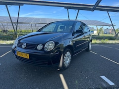 Volkswagen Polo - 1.4-16V Athene