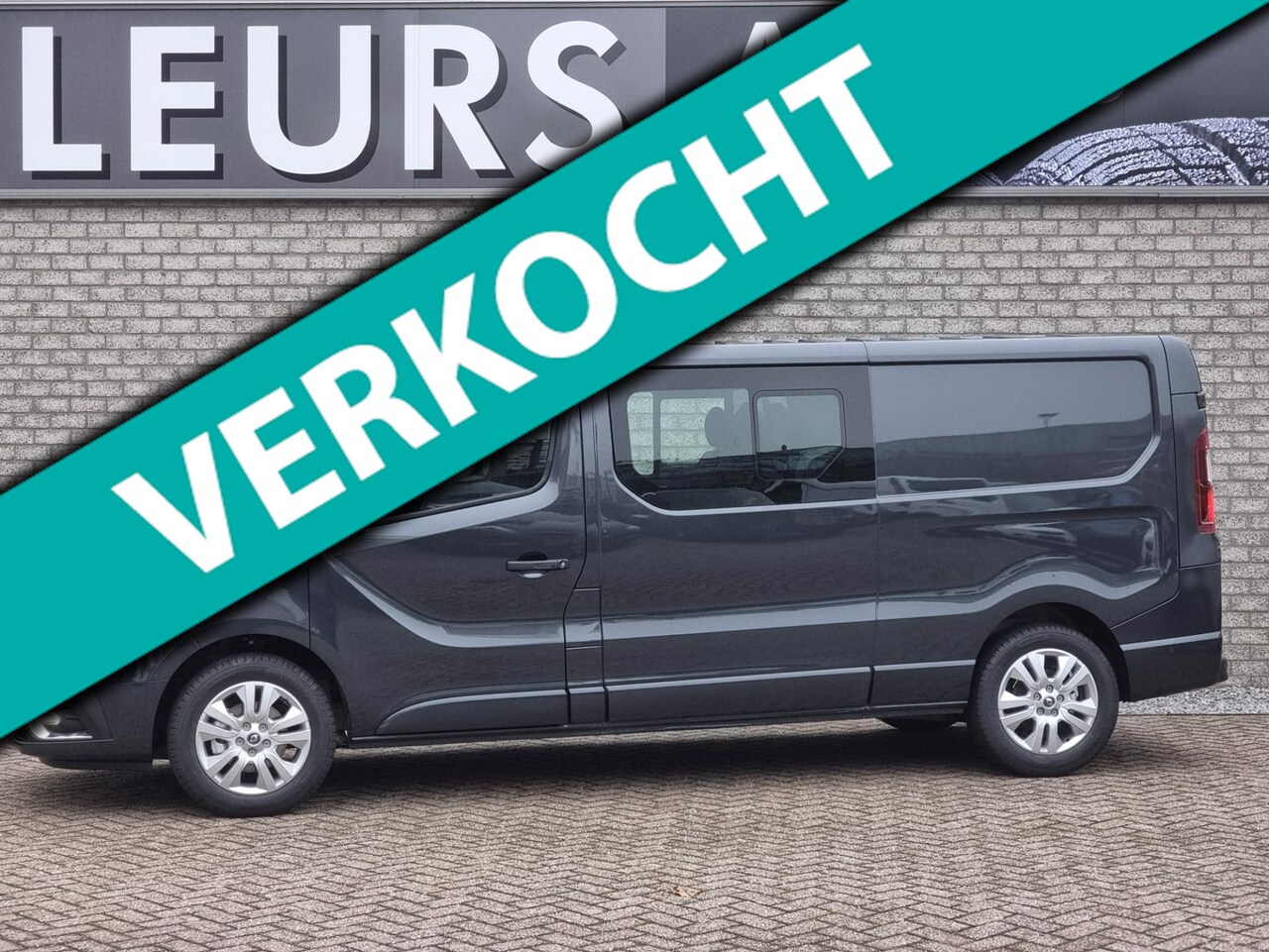 Renault Trafic - 2.0 dCi 170 T29 L2H1NIEUW DC Luxe/Automaat - AutoWereld.nl