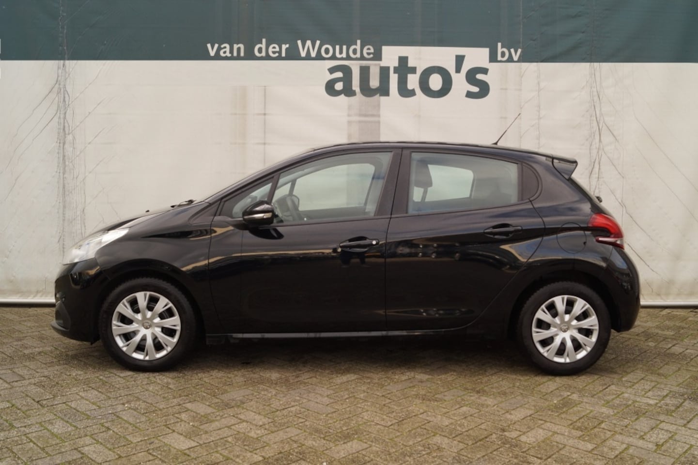Peugeot 208 - 1.2 PureTech Blue Lion -NAVI-AIRCO-PDC- - AutoWereld.nl
