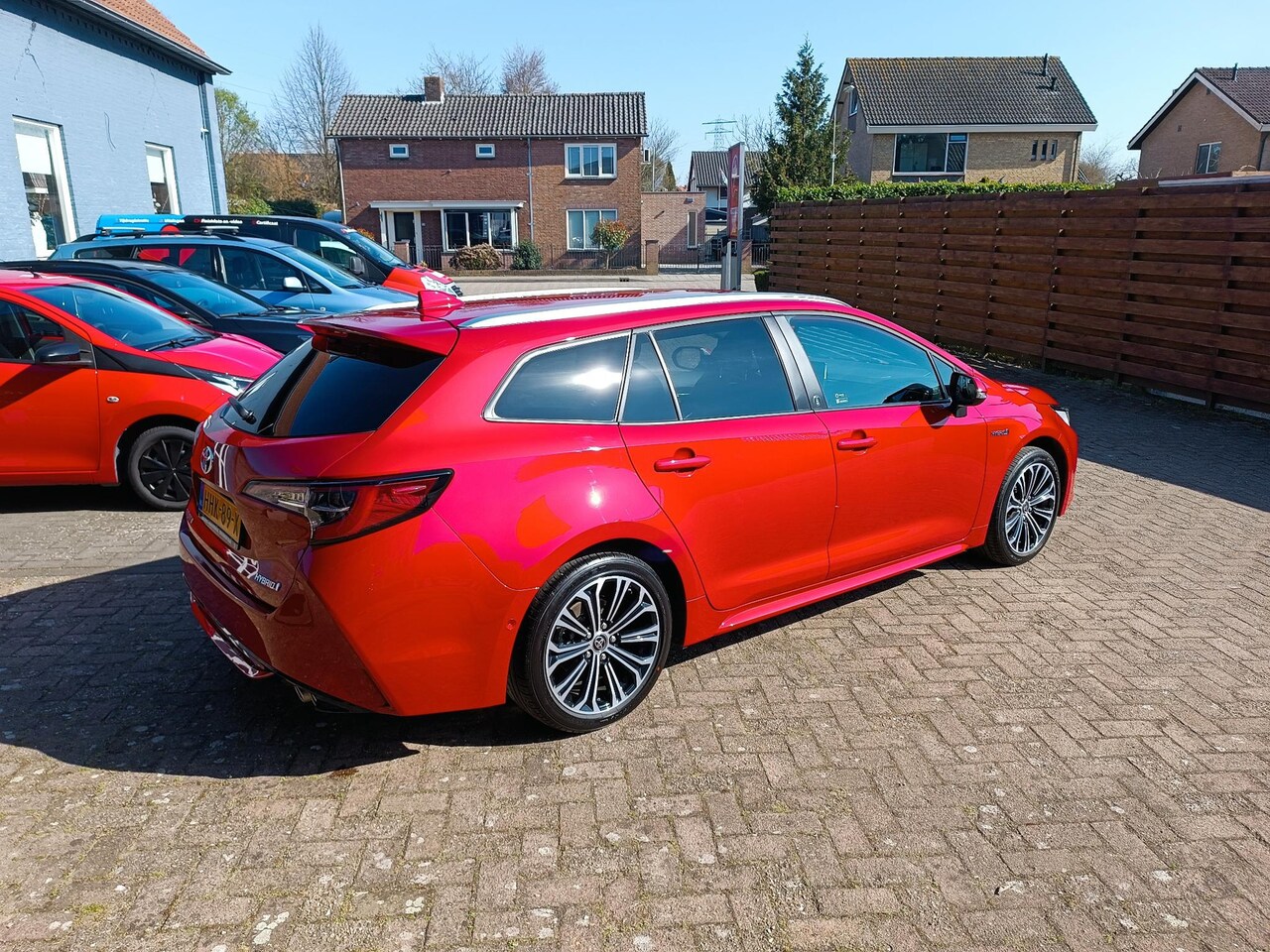 Toyota Corolla Touring Sports - 2.0 Hybrid Dynamic Team D - AutoWereld.nl