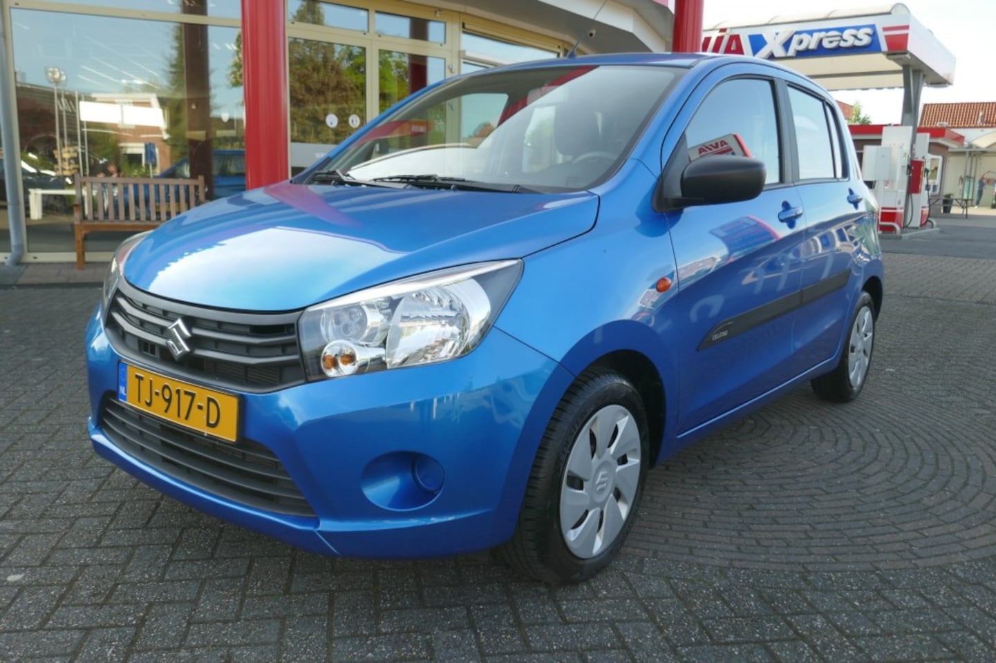 Suzuki Celerio - 1.0 DYNAMIC Parkeersensoren, bluetooth, AC, NAP - AutoWereld.nl
