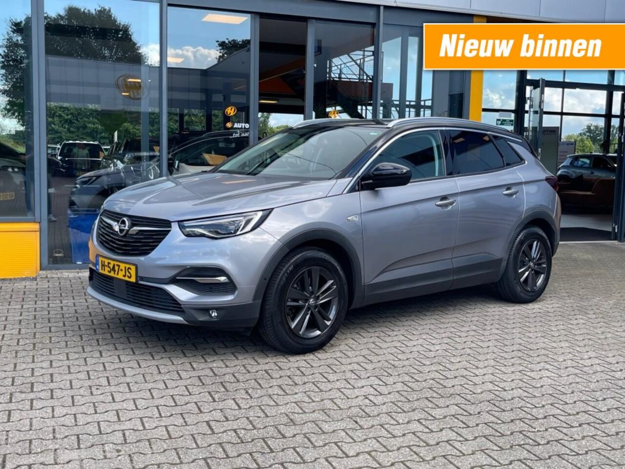 Opel Grandland X - 1.2 Turbo 130 pk Innovation - slechts 24.000 km !! - Navi-camera - AutoWereld.nl