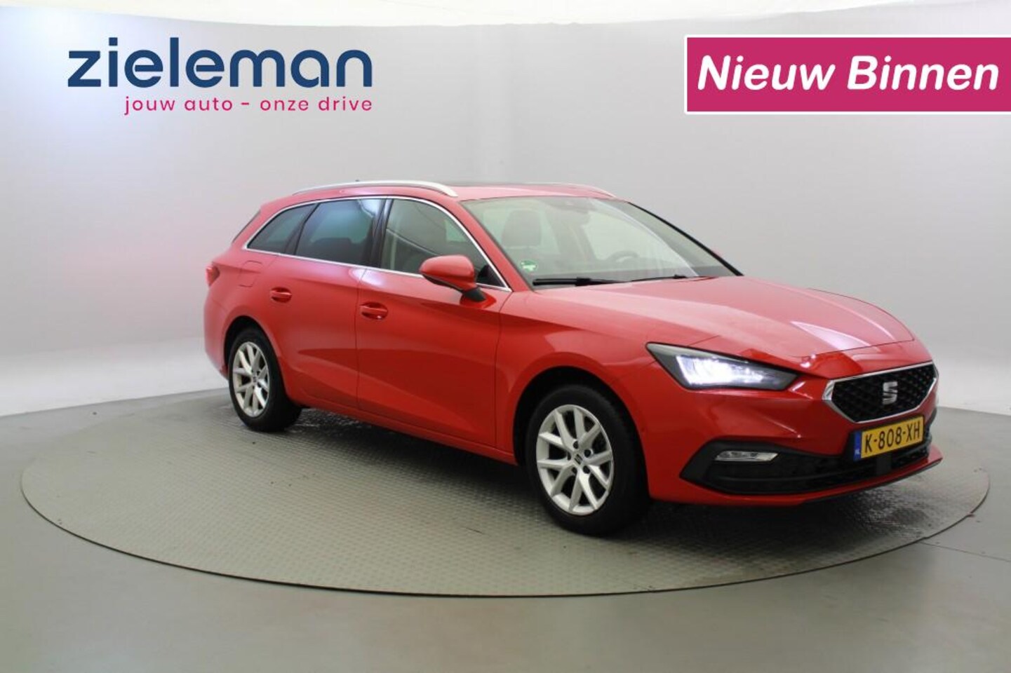Seat Leon Sportstourer - Sportstourer  1.5 Style Launch Edition - Panorama, Camera - AutoWereld.nl