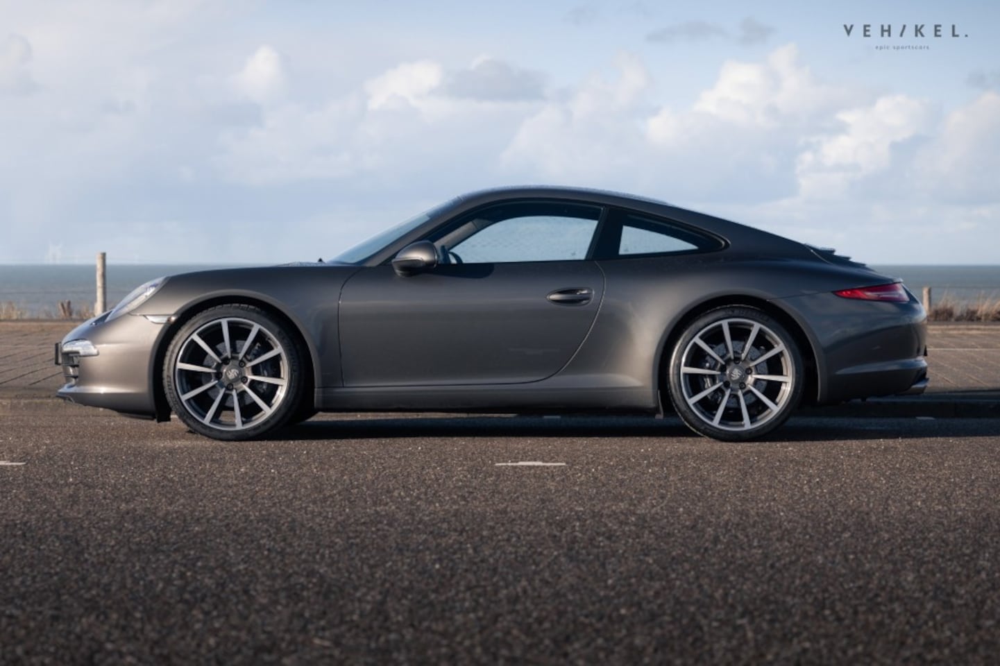 Porsche 911 - 3.4 CARRERA - PCM - PDC V+A - Sportuitlaat - AutoWereld.nl