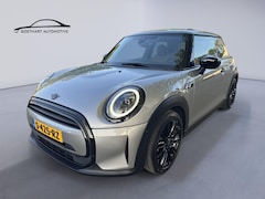 MINI Cooper - 1.5 136PK AUT Camden Plus / Pano / H-K / Camera / Black pack / 17"