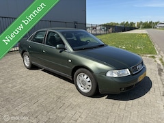 Audi A4 Limousine - 1.6 Advance
