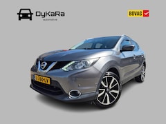 Nissan Qashqai - 1.2 Premier Edition Pano, Leder, Navi, Camera, Trekhaak