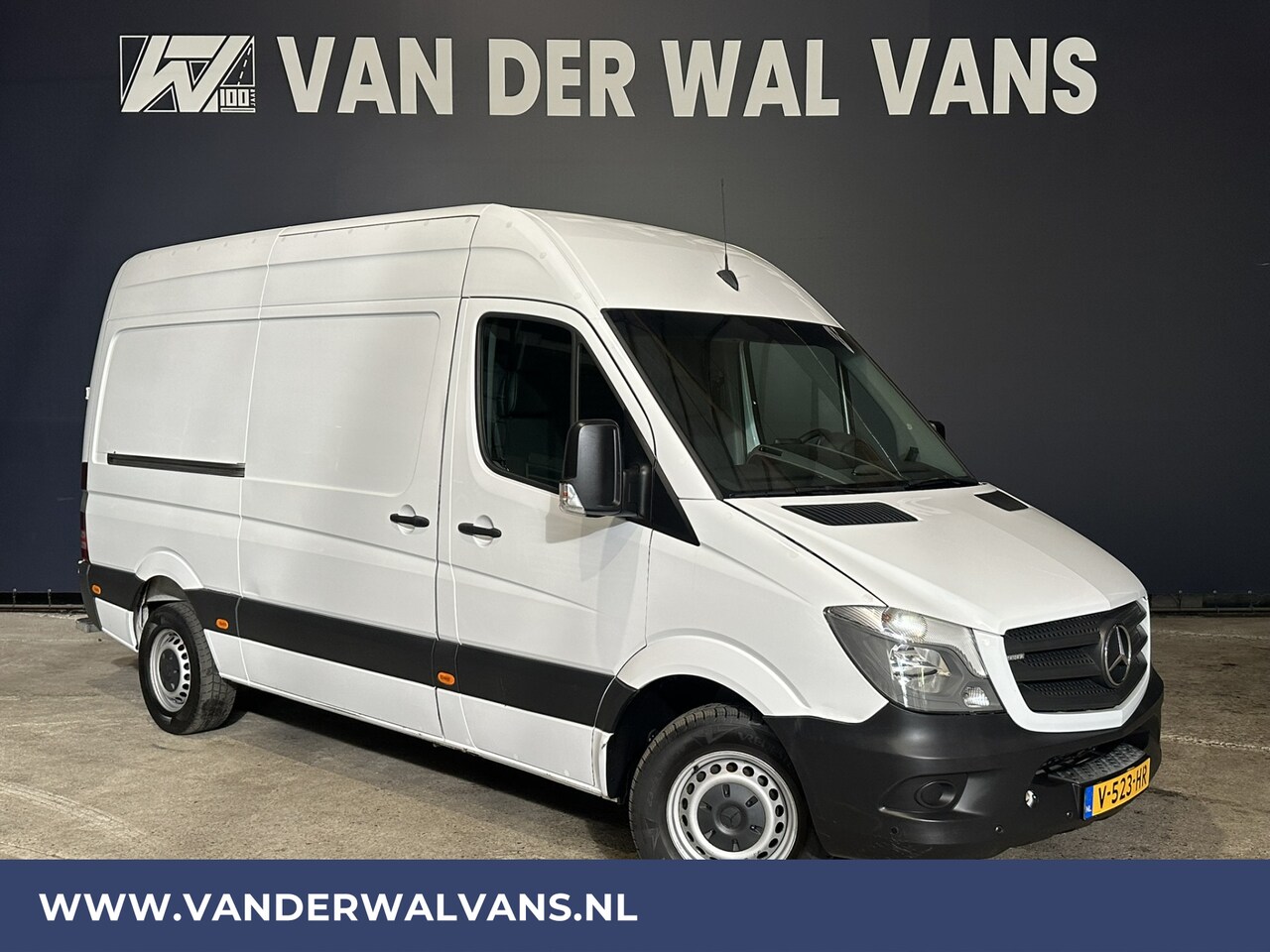 Mercedes-Benz Sprinter - 316 CDI 164pk L2H2 Euro6 Airco | Navigatie | 2800kg Trekhaak | Cruisecontrol Parkeersensor - AutoWereld.nl