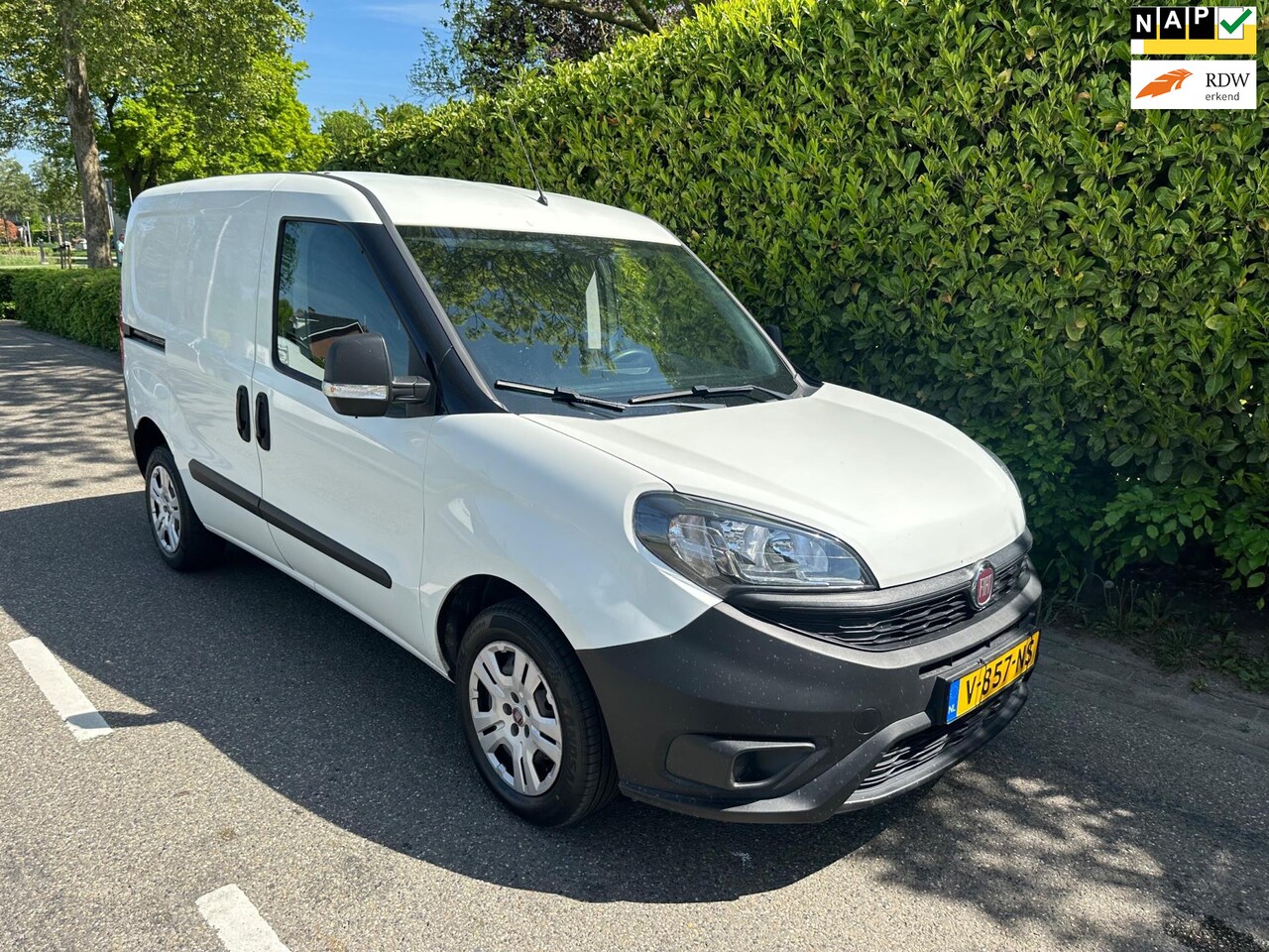 Fiat Doblò Cargo - 1.3 MJ L1H1 Bj'04-2018 AIRCO !! EURO 6 - AutoWereld.nl