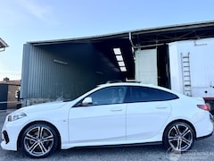 BMW 2-Serie - 218i 140pk 7-traps aut High Exe M-Sport - nap - pano - 1e eig - virtual - bruin leer - stu