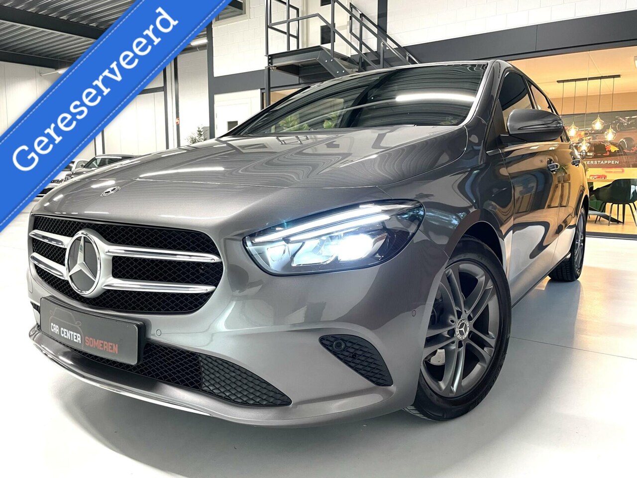 Mercedes-Benz B-klasse - 180 Business/ LED/ Navi/ Stoelvw/ TOPSTAAT! - AutoWereld.nl