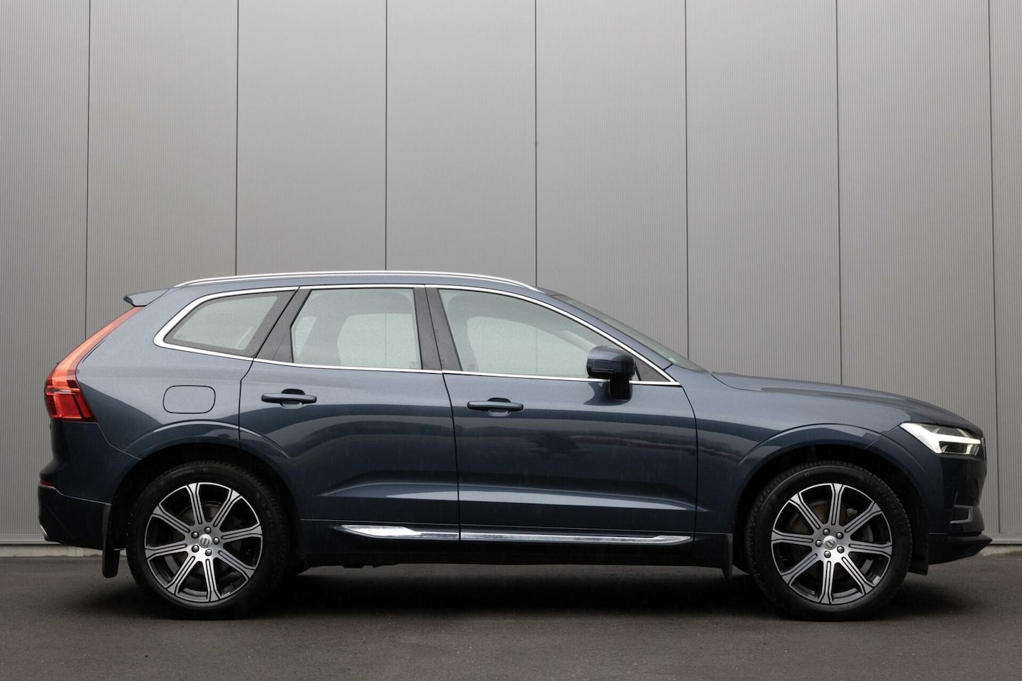 Volvo XC60 - 2.0 B5 Inscription |Panorama|H/K Audio|Trekhaak - AutoWereld.nl