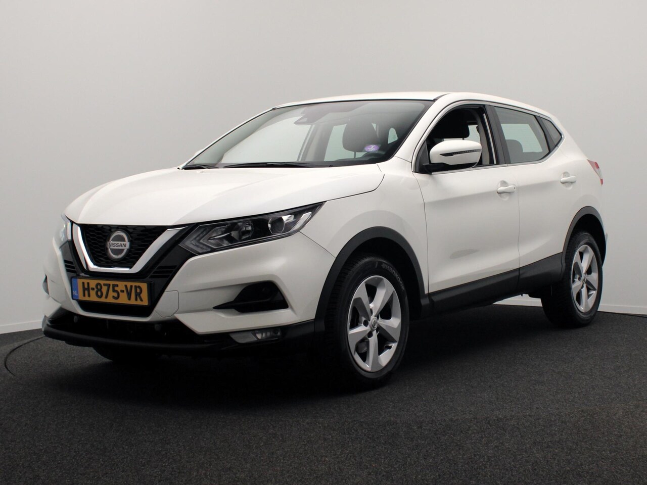 Nissan Qashqai - 1.3 DIG-T Automaat 160 pk Carplay Navigatie Camera Climate-control Cruise - AutoWereld.nl
