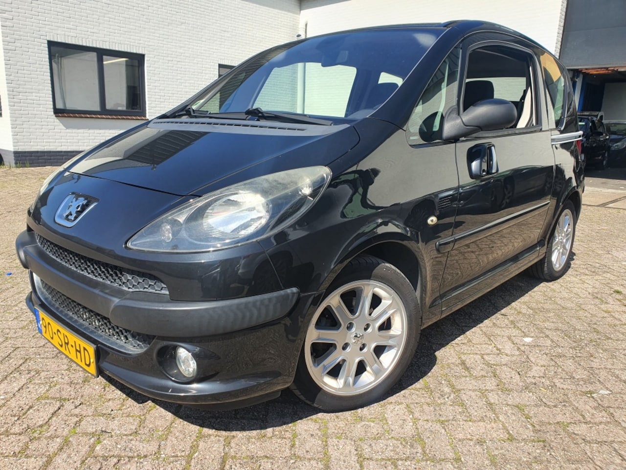 Peugeot 1007 - 1.6-16V Sporty|AUTOMAAT|ECC|NAP|APK|198.000 KM - AutoWereld.nl