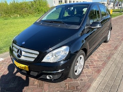 Mercedes-Benz B-klasse - 170 Business Class Michelin all-season banden, trekhaak, cruise control
