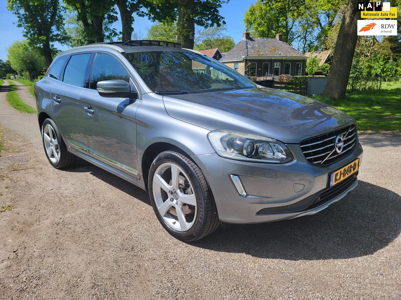 Volvo XC60 - 2.0 D4 FWD Inscription Pano - AutoWereld.nl