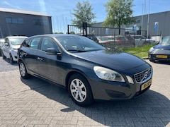 Volvo V60 - 1.6 T3 Kinetic Automaat