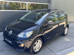 Volkswagen Up! - 1.0 BMT 60pk high up Panoramadak Climate Control Camera Cruise Control Winterpakket