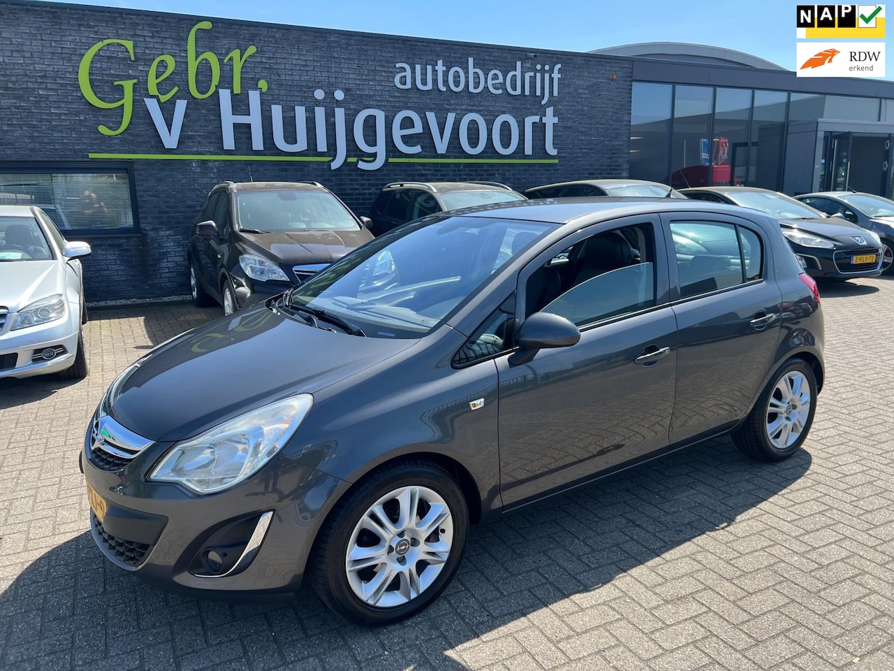 Opel Corsa - 1.4-16V Cosmo 1.4-16V Cosmo - AutoWereld.nl