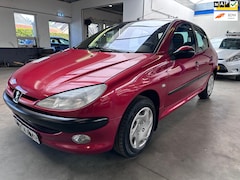 Peugeot 206 - 1.4 Gentry Nieuwe APK + Grote beurt
