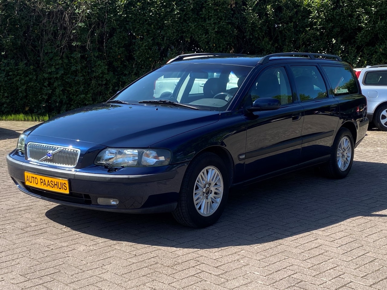Volvo V70 - 2.4 140pk. oersterk met 5 bak - AutoWereld.nl