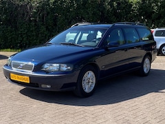 Volvo V70 - 2.4 140pk. oersterk met 5 bak