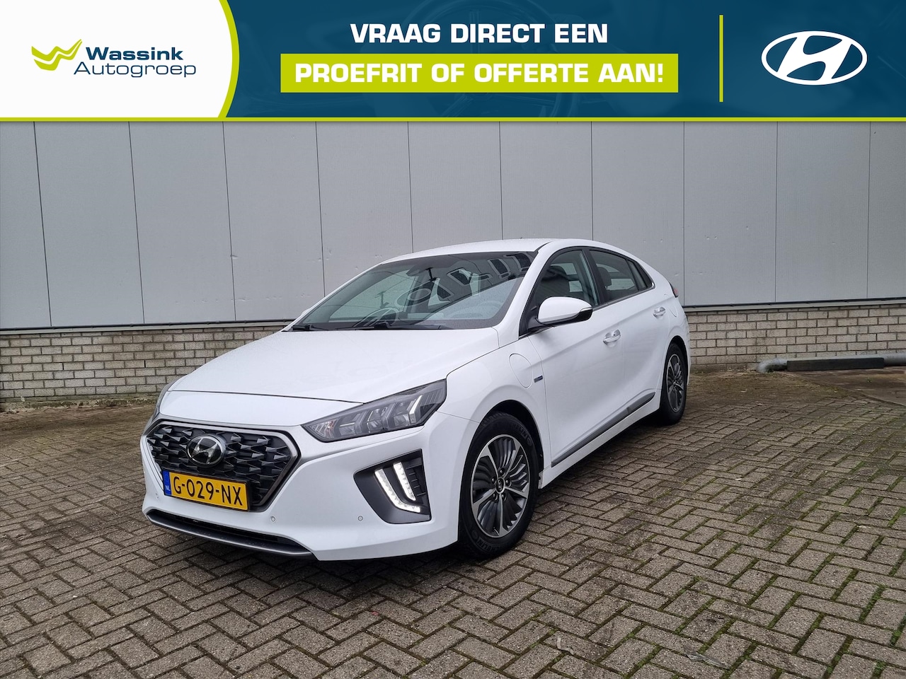 Hyundai IONIQ - 1.6 GDI PHEV 141 pk DCT Premium I Trekhaak I Navigatie - AutoWereld.nl