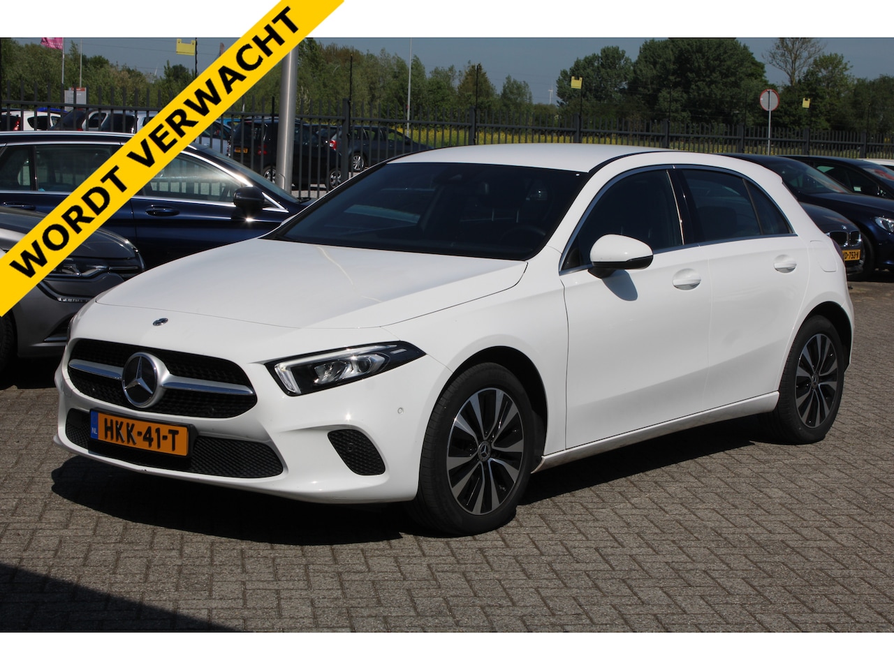 Mercedes-Benz A-klasse - 250e AUT8 Business Line LEDER WIDESCREEN CARPLAY CAMERA - AutoWereld.nl