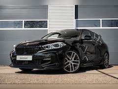 BMW 1-serie - 118i Business Edition |M Performance pakket | Carplay | Sfeer verlichting |