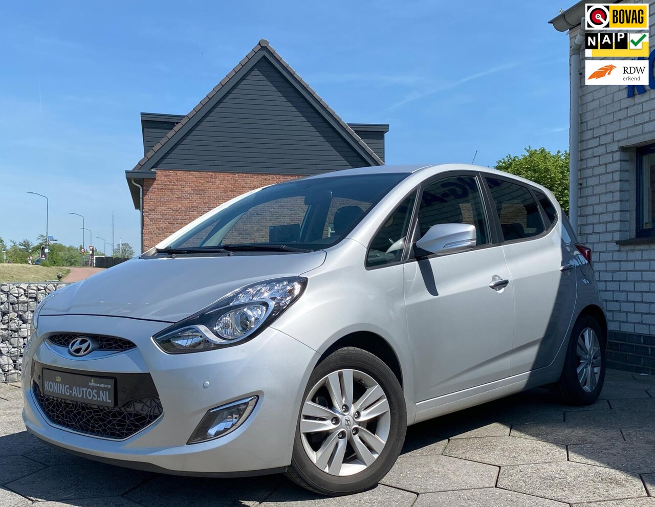 Hyundai ix20 - 1.6i i-Motion Automaat/ Clima/ Navi/ Camera - AutoWereld.nl